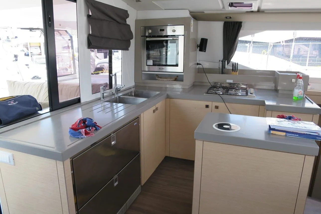 Чартер Nina 5 - 5