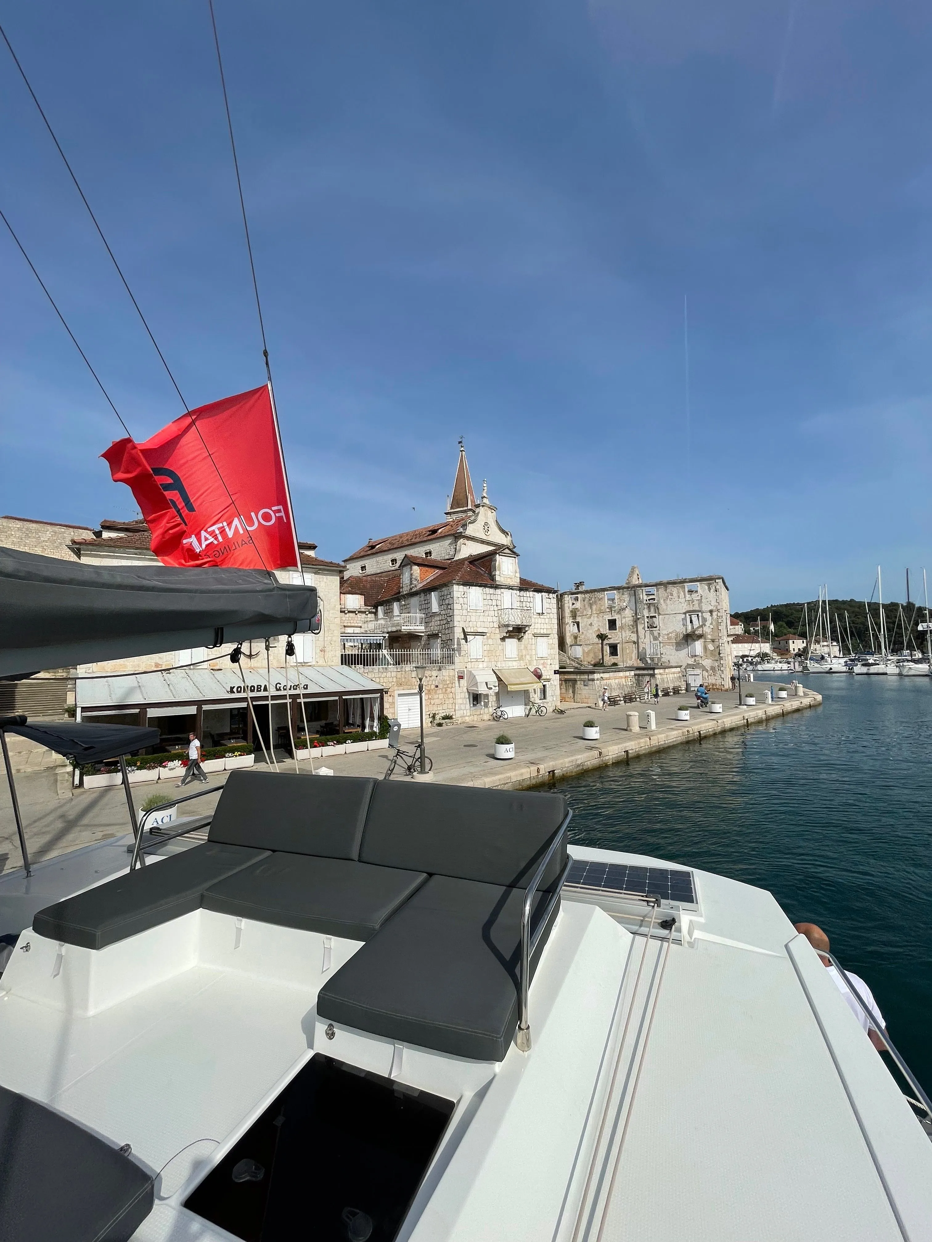 Team of 6 Charter Boat