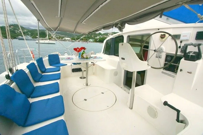 12m Ribishi Catamaran Hire