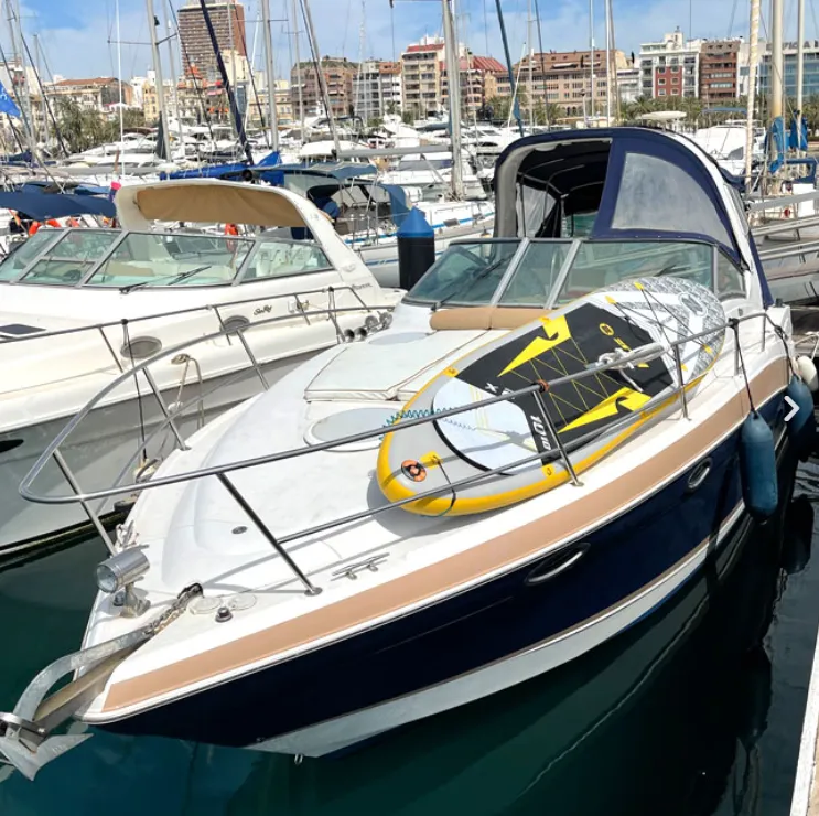 Explore Alicante on a 11m Rental Motor Yacht Four Winns 318