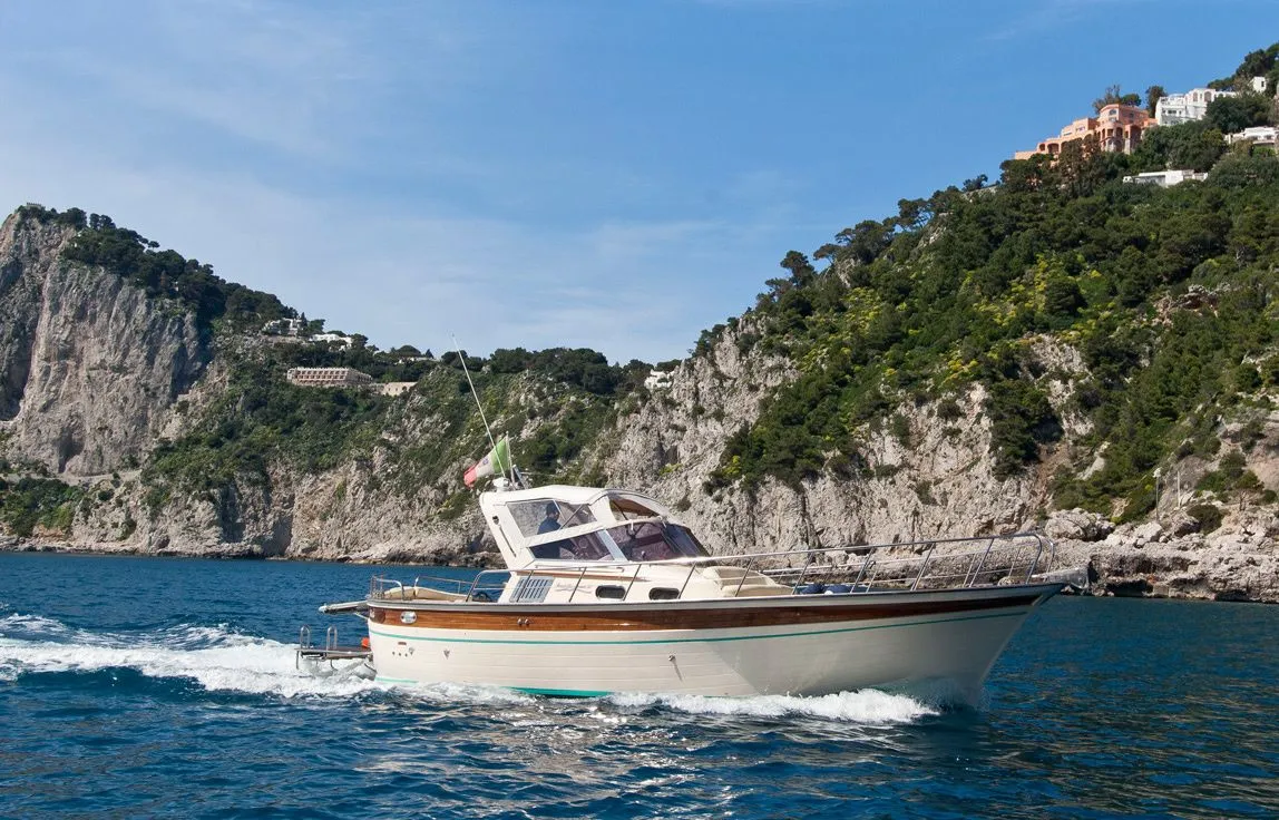 Fili Charter Boat