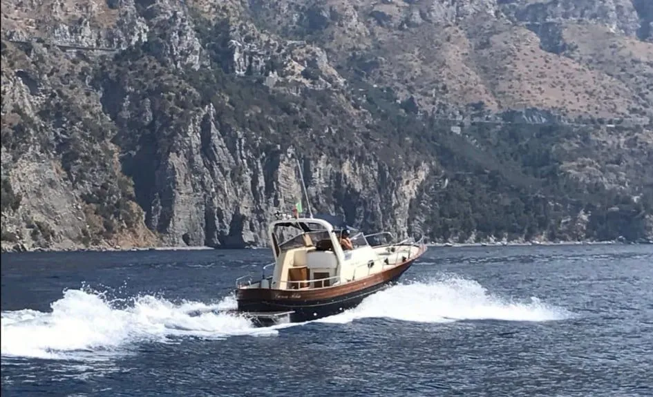 Apprea Charter Boat