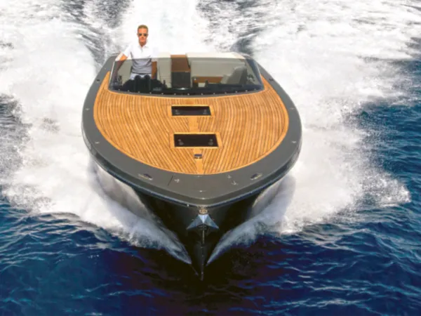 Charter a 10m Motor Boat Frauscher 1017 in El Toro