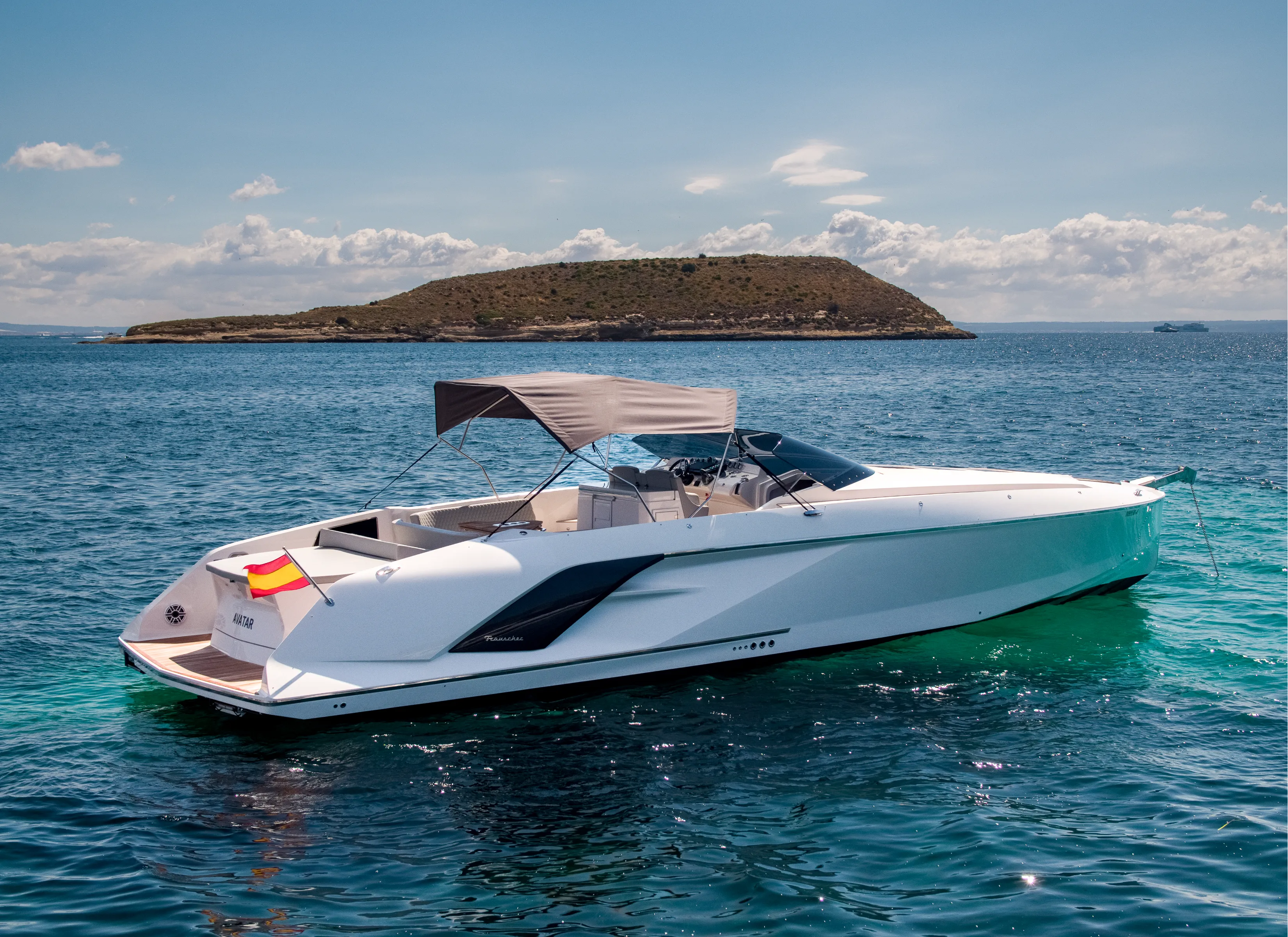 Explore Palma de Mallorca on a 13.9m Rental Motor Yacht