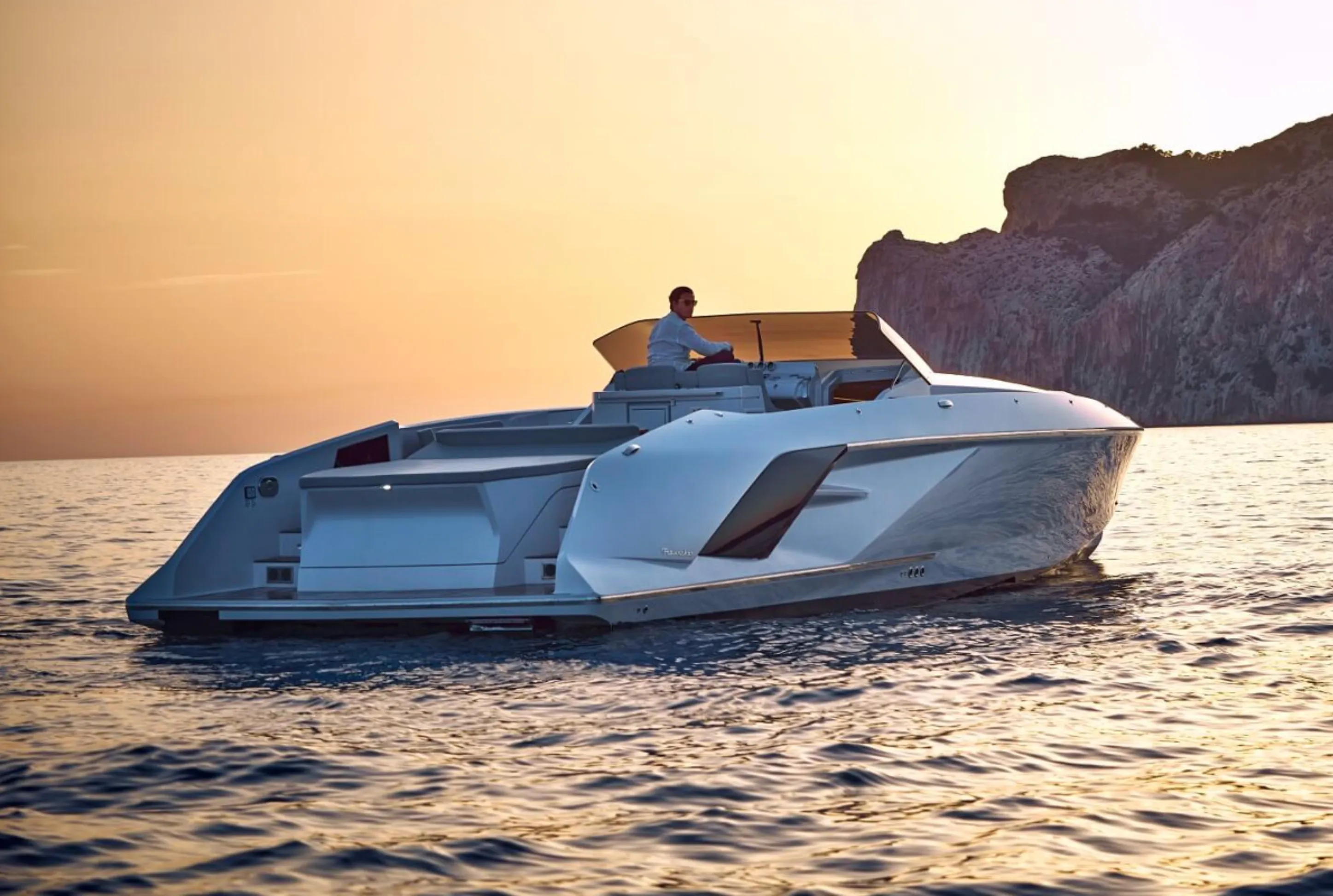 13.9m Alcudia Frauscher 1414 Motor Yacht Hire