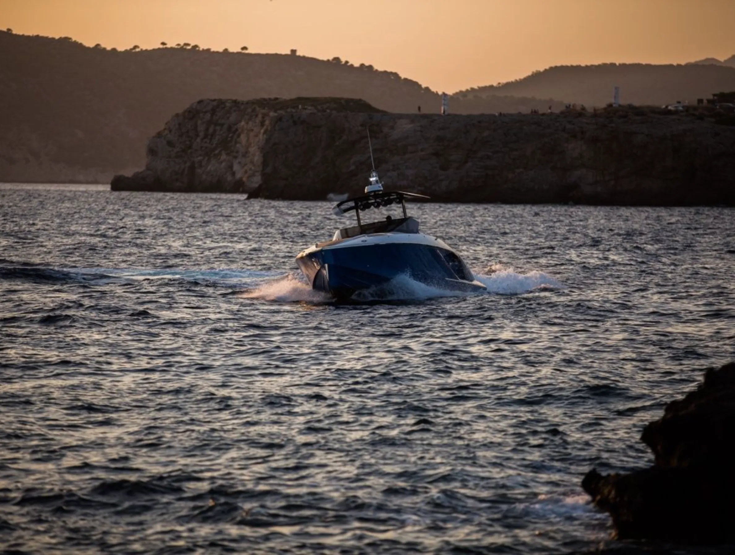 Viva Charter Boat