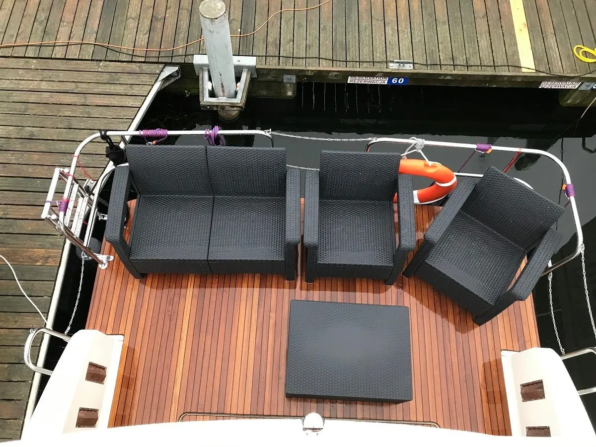 11m Gizycko 4 Cabin House Boat Hire
