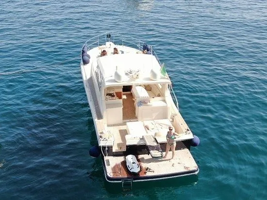Rent a 13.4m Motor Yacht Gagliotta 44 in Castellammare di Stabia