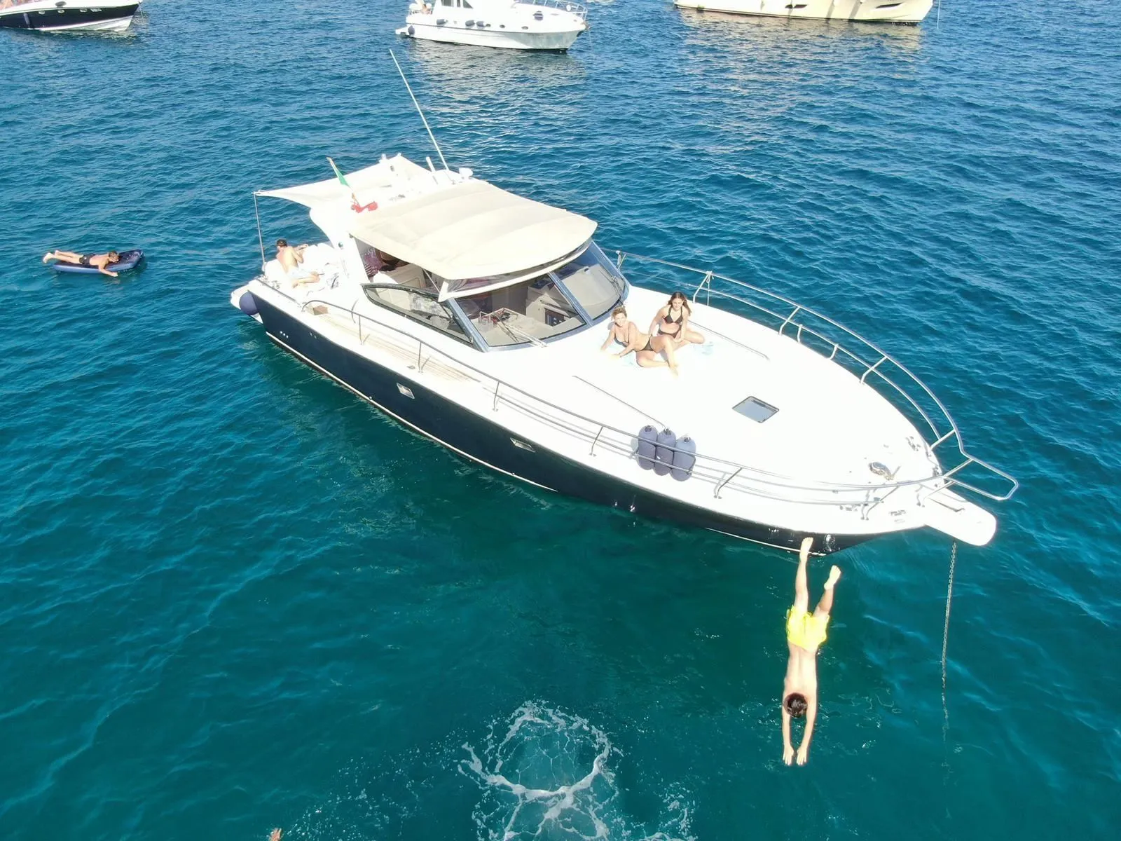 Rent a 13.4m Motor Yacht Gagliotta 44 in Castellammare di Stabia