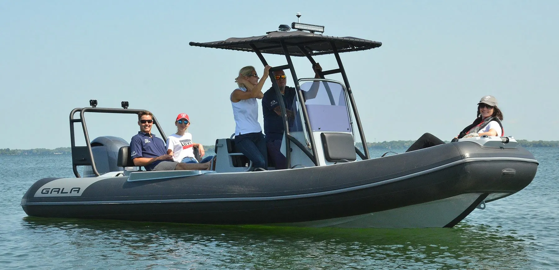 Le Sanvoil Charter Boat