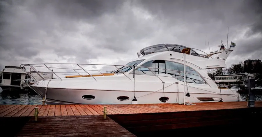 Rent a 11.76m Motor Yacht Galeon 390 in Povedniki