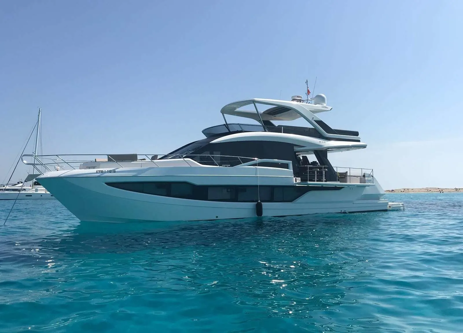 20.8m El Toro Galeon 640 Fly Motor Yacht Hire