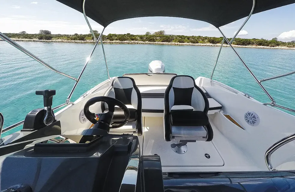 Rent a 6.3m Galeon Galia 630 SD Motor Boat in Mali Losinj