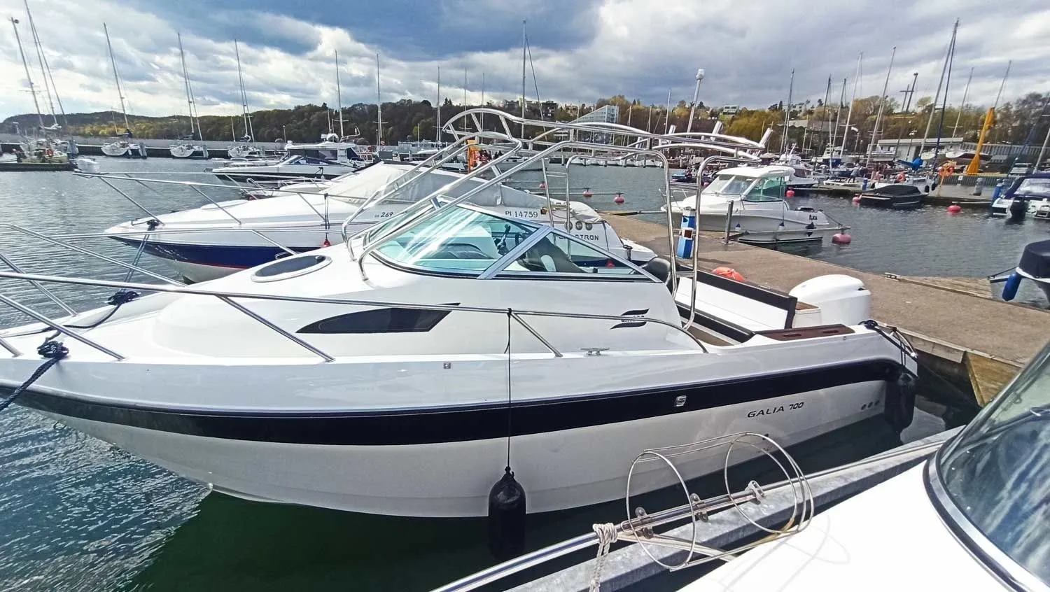 7m Gdynia Motor Boat Hire