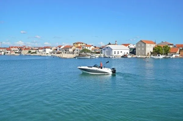 Amfora Charter Boat