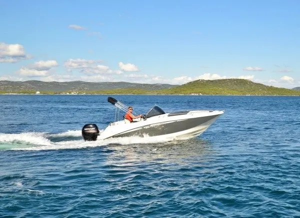 Rent a 6.3m Boat in Betina