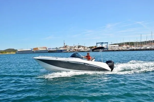 Rent a 6.3m Boat in Betina