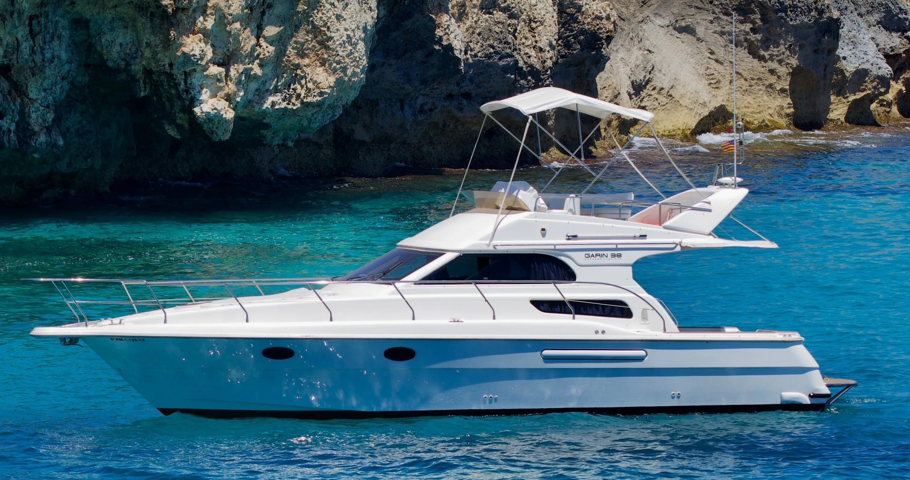 11.6m Porto Cristo 2 Cabin Motor Yacht Hire