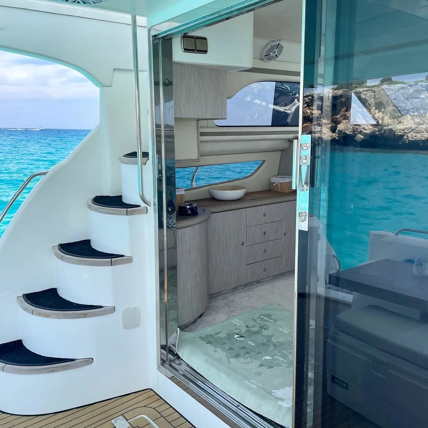 Titta Bora 4 Charter Boat