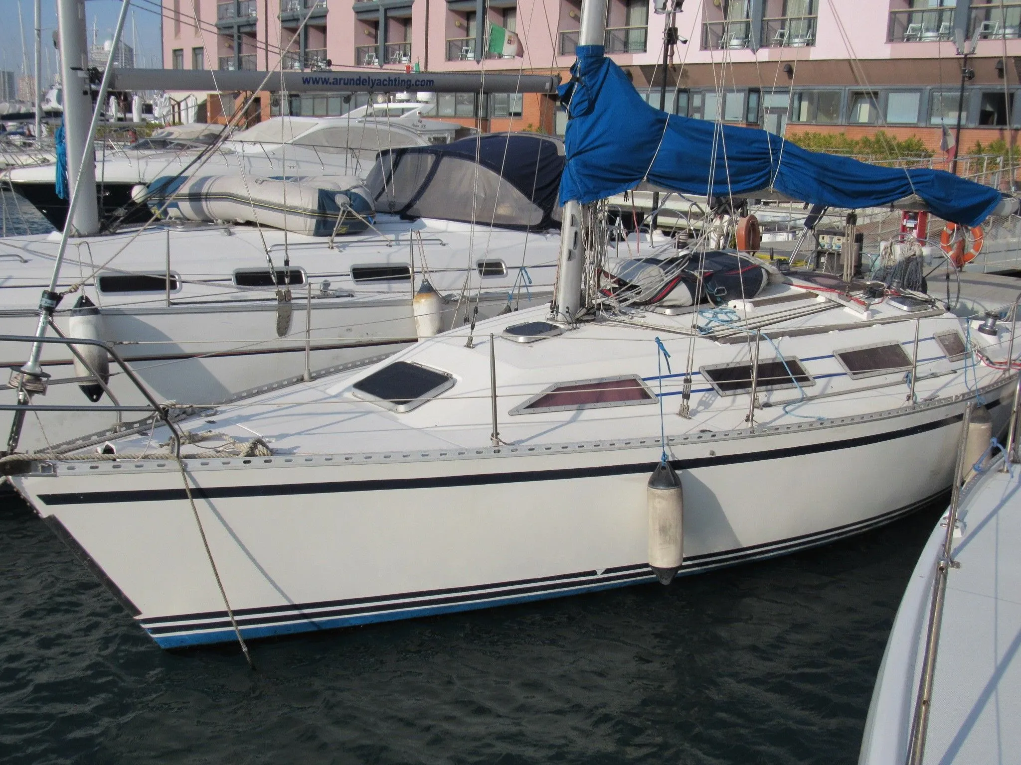 Charter a 10.55m Gib Sea 352 Sailing Yacht in Genoa