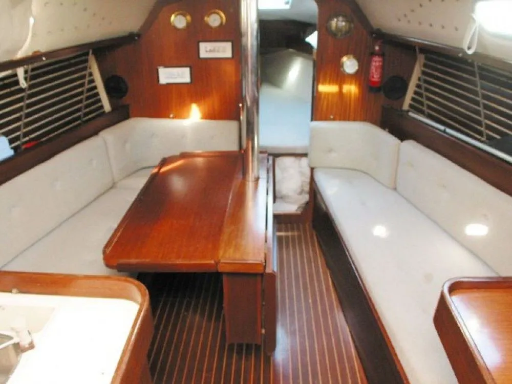 Hanois Charter Boat
