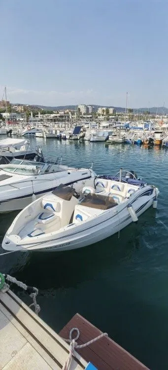 6m Mataró Glastron 550 Open Motor Boat Hire