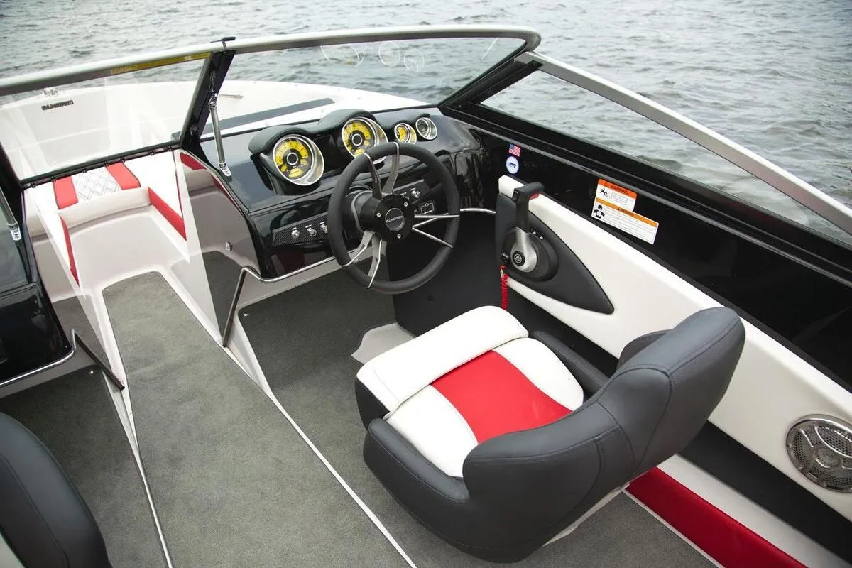 5.44m Santa Eularia des Riu Glastron GTS 180 Motor Boat Hire