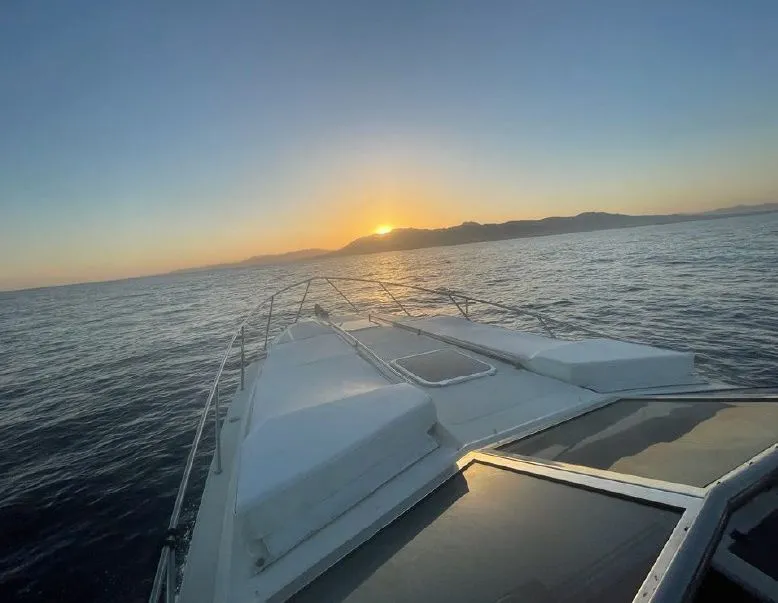 Cayen Charter Boat - 5