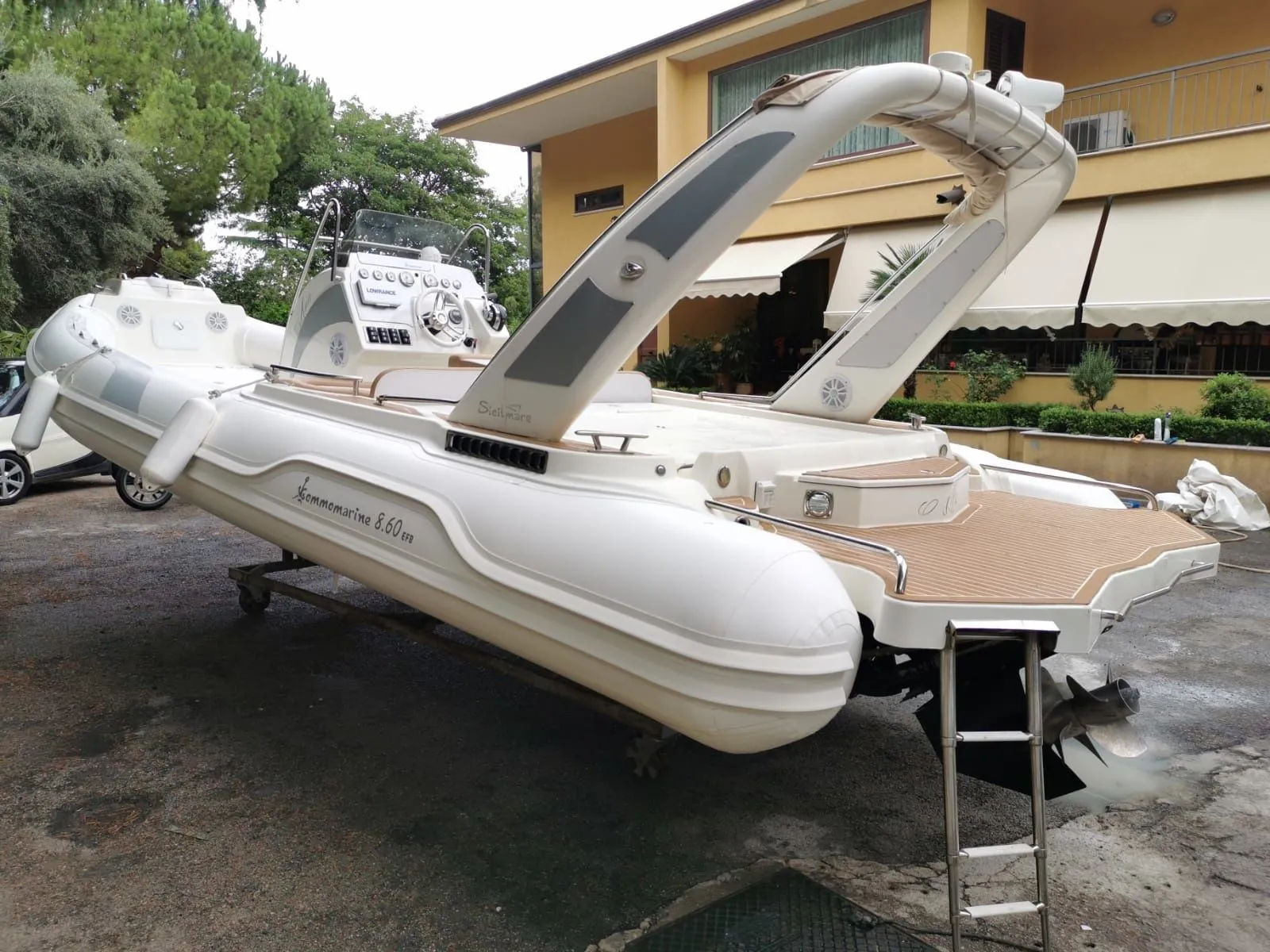 Vulcano Charter Boat