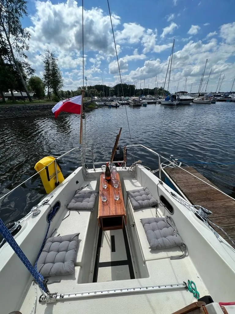 Rent a 7.1m Granada 24 Sailing Yacht in Szczecin