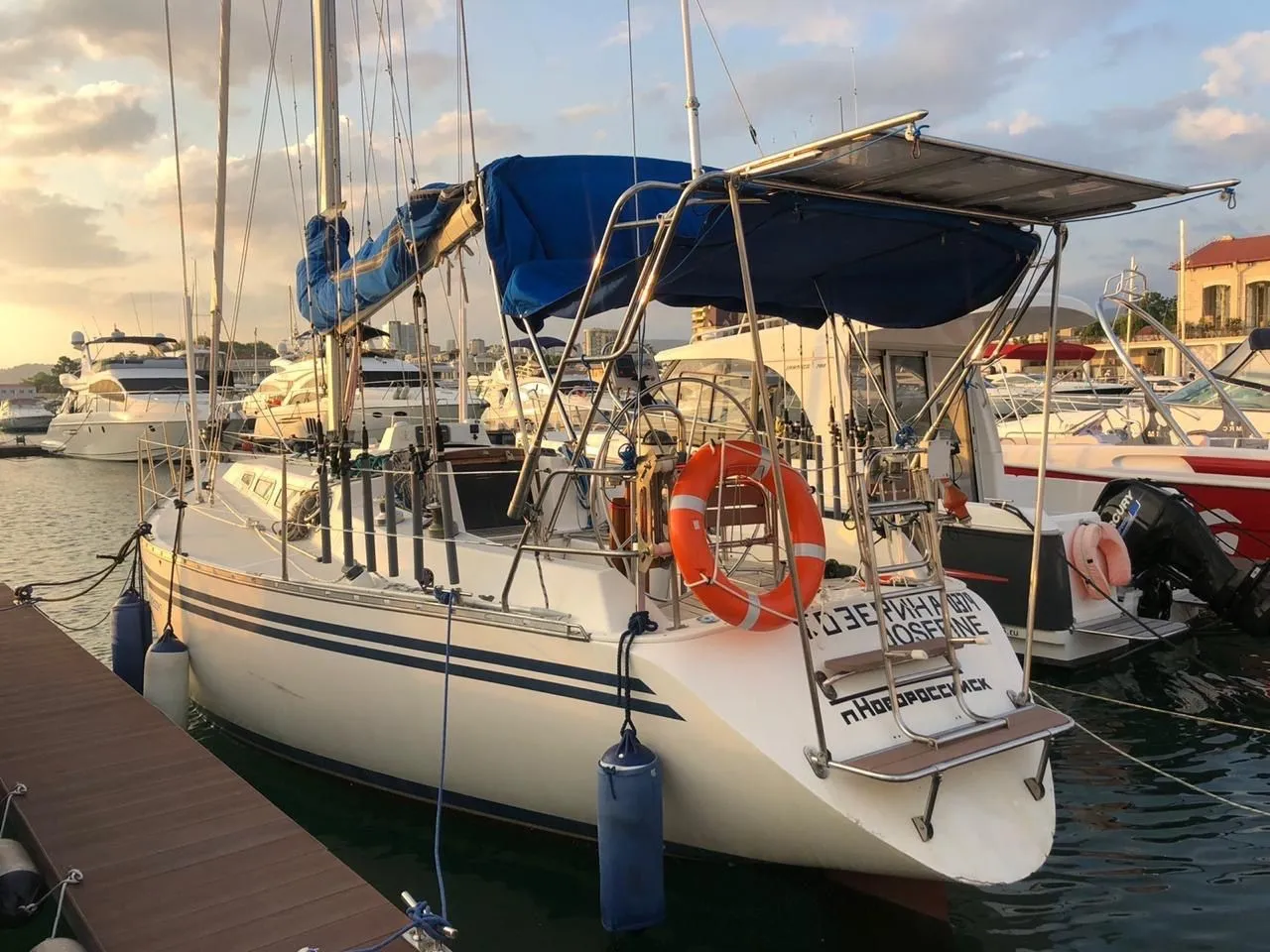 Rent a 11m Sailing Yacht in Sochi