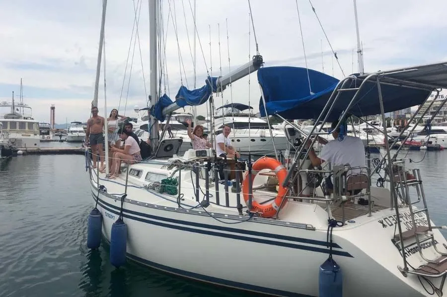 Rent a 11m Sailing Yacht in Sochi