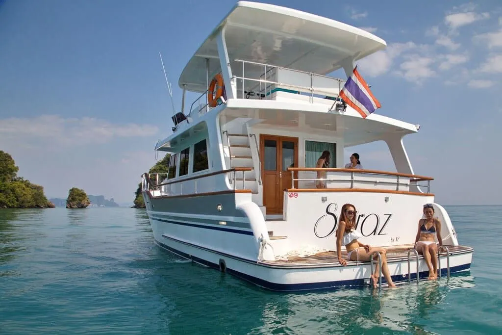 16.15m Pa Klok 2 Cabin Motor Yacht Hire