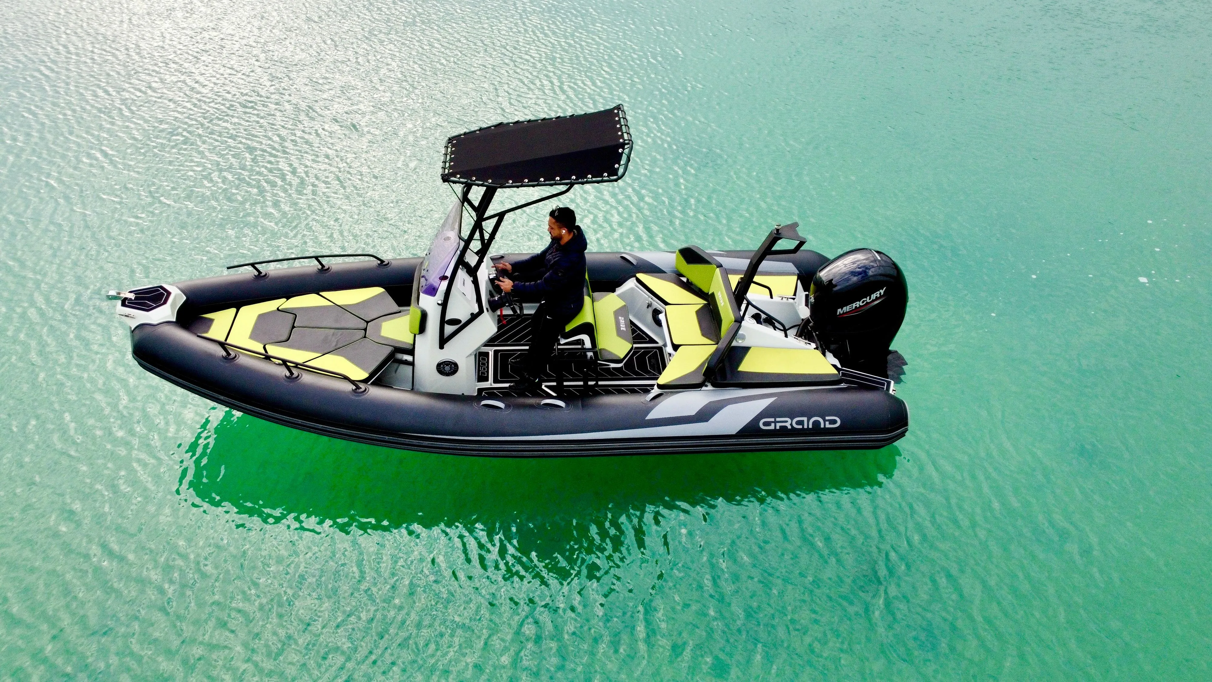 Charter a 6.2m Motor Boat in Agios Nikolaos