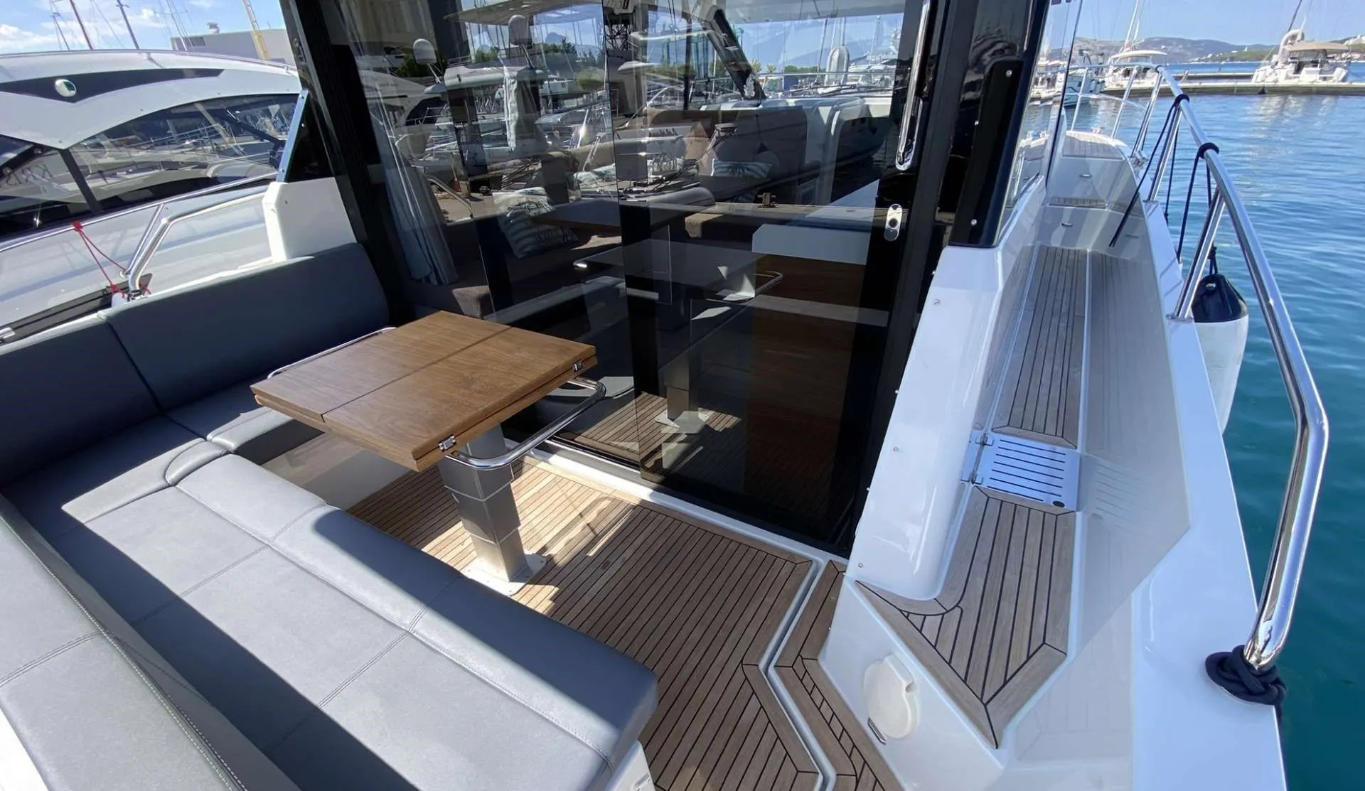 Kristina Charterboot - 4