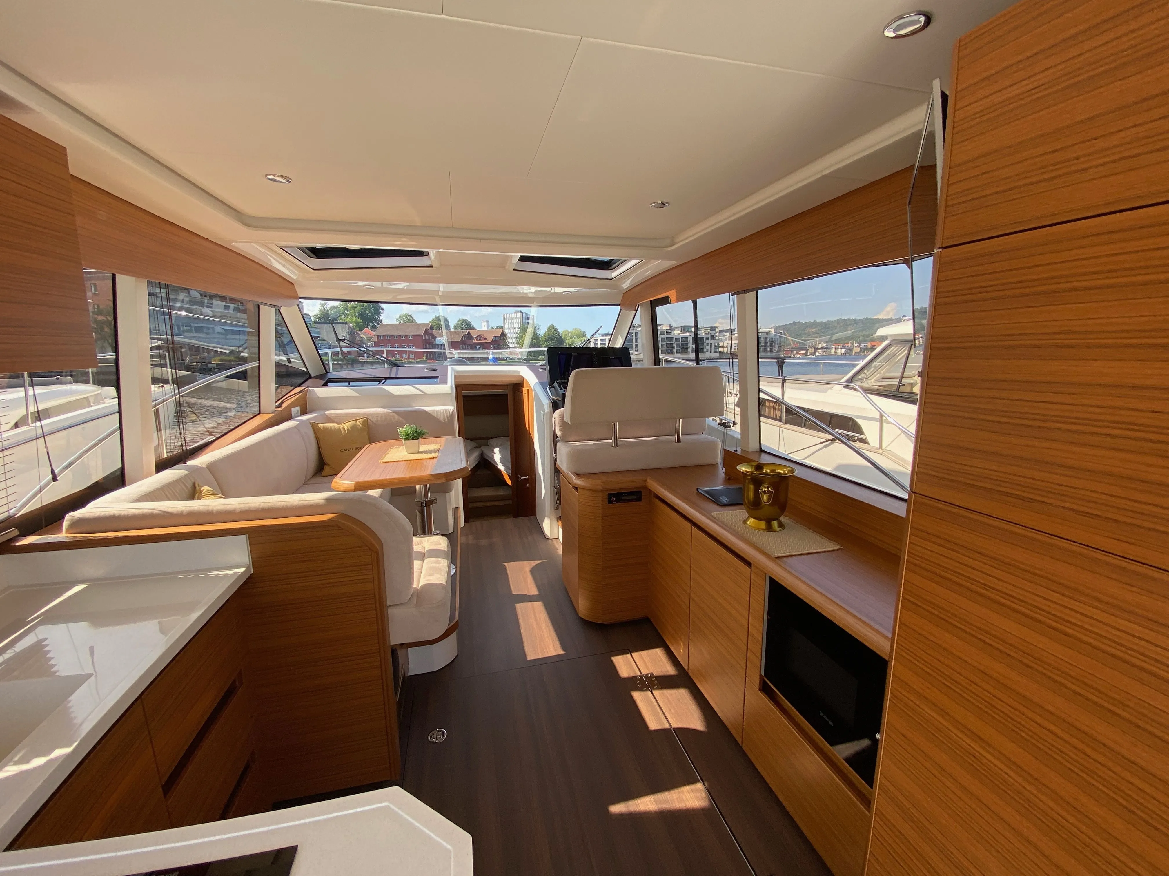 Helgeroa Electric yacht Kiralık Teknesi