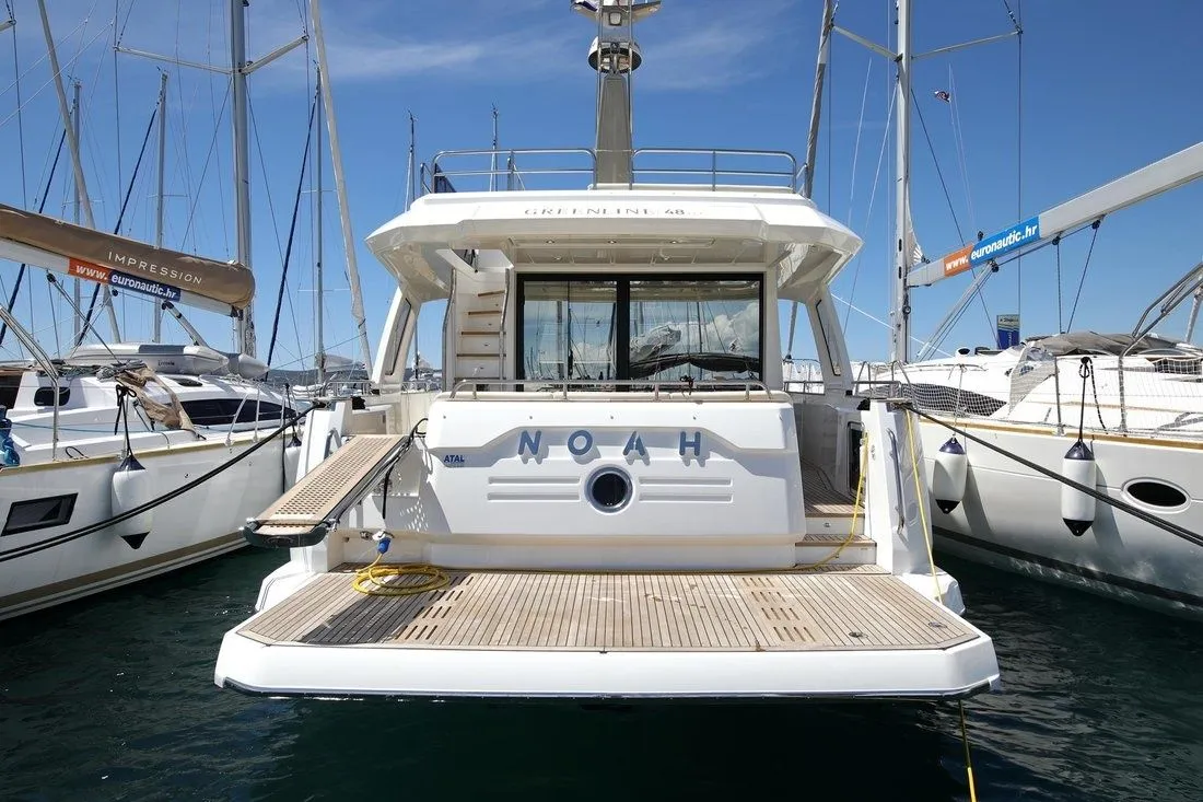 Noah Charterboot - 4