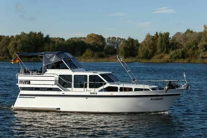 10.2m Fürstenberg/Havel Motor Yacht Hire