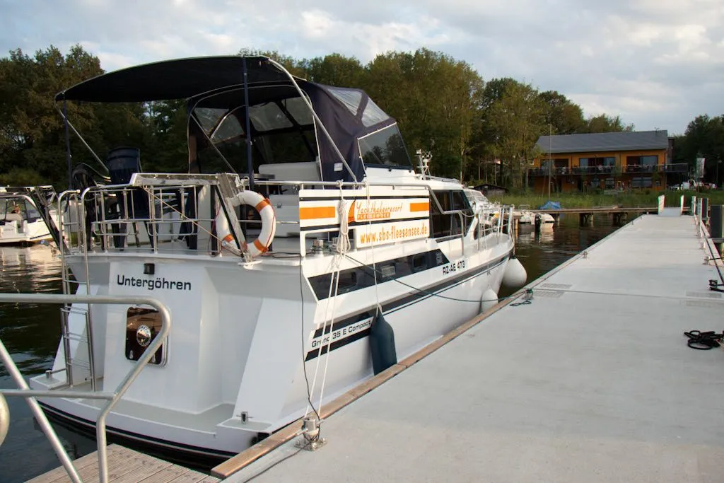 Chanty Charter Boat