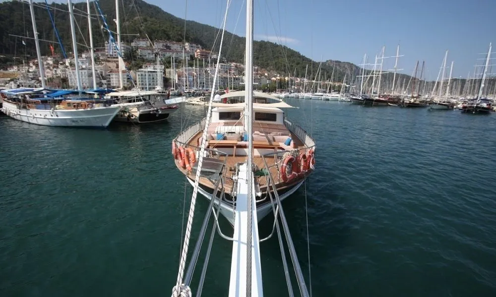 Explore Göcek on a 31m Rental Boat
