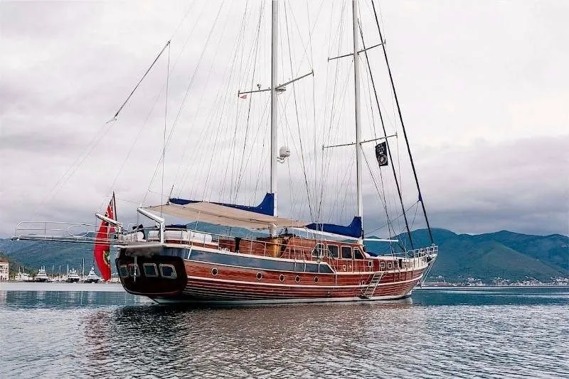 The Iron Lady Charter Boat - 5