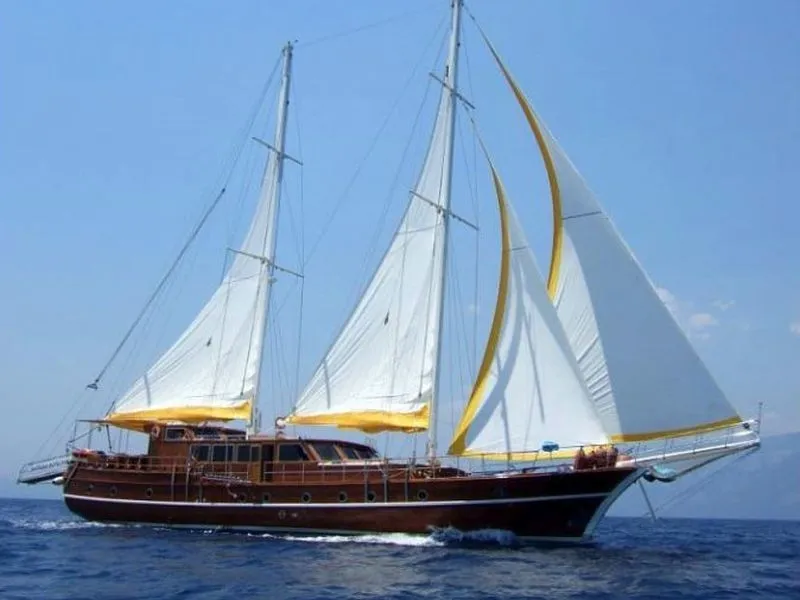 Akana Charterboot - 3