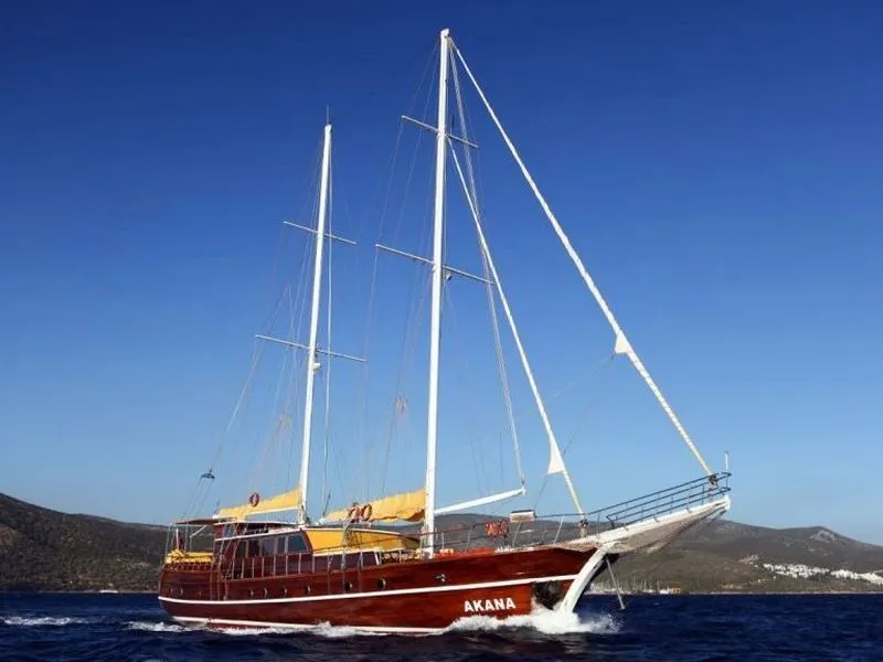 Akana Charterboot - 5