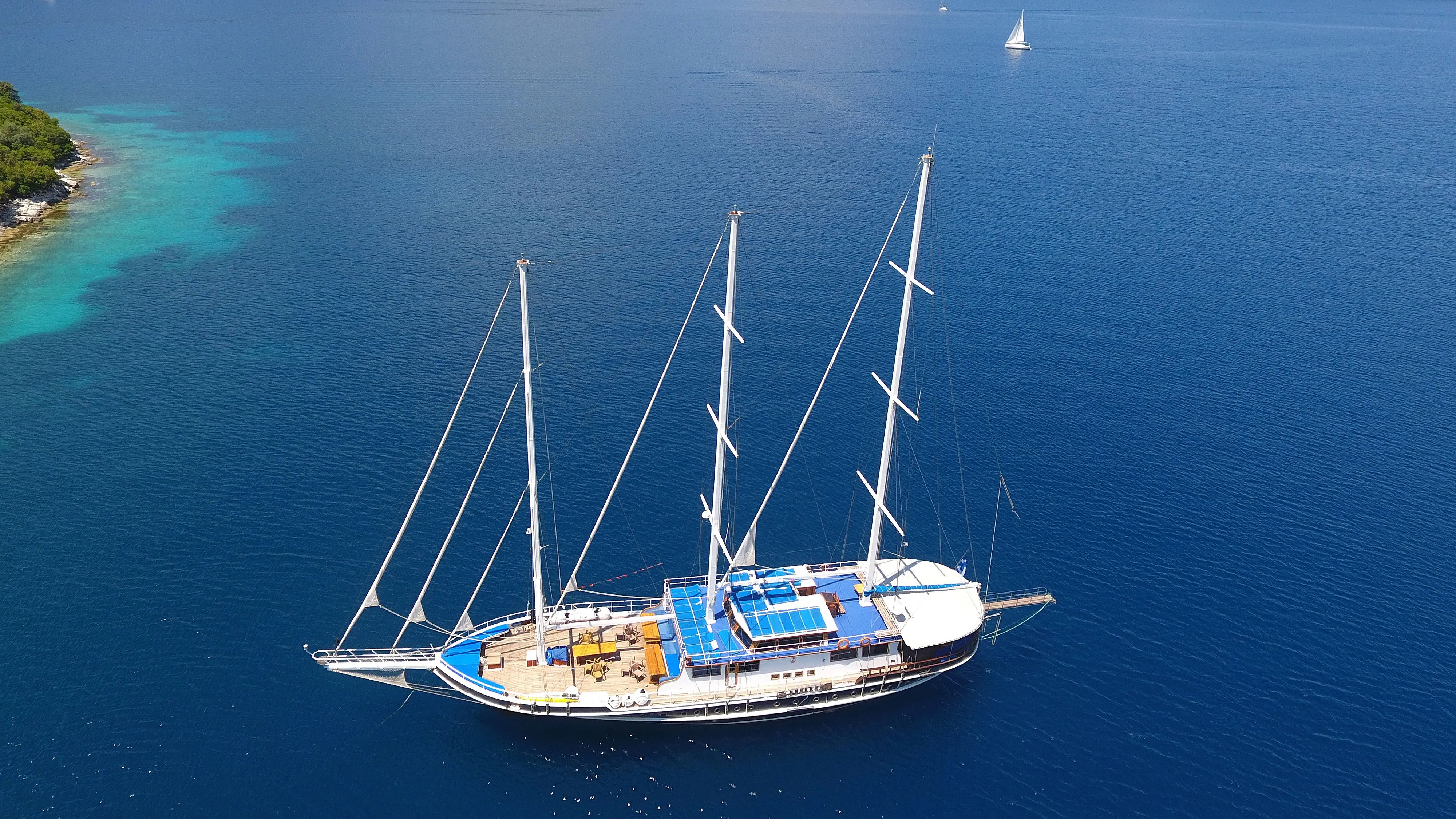 Artemis Charter Boat