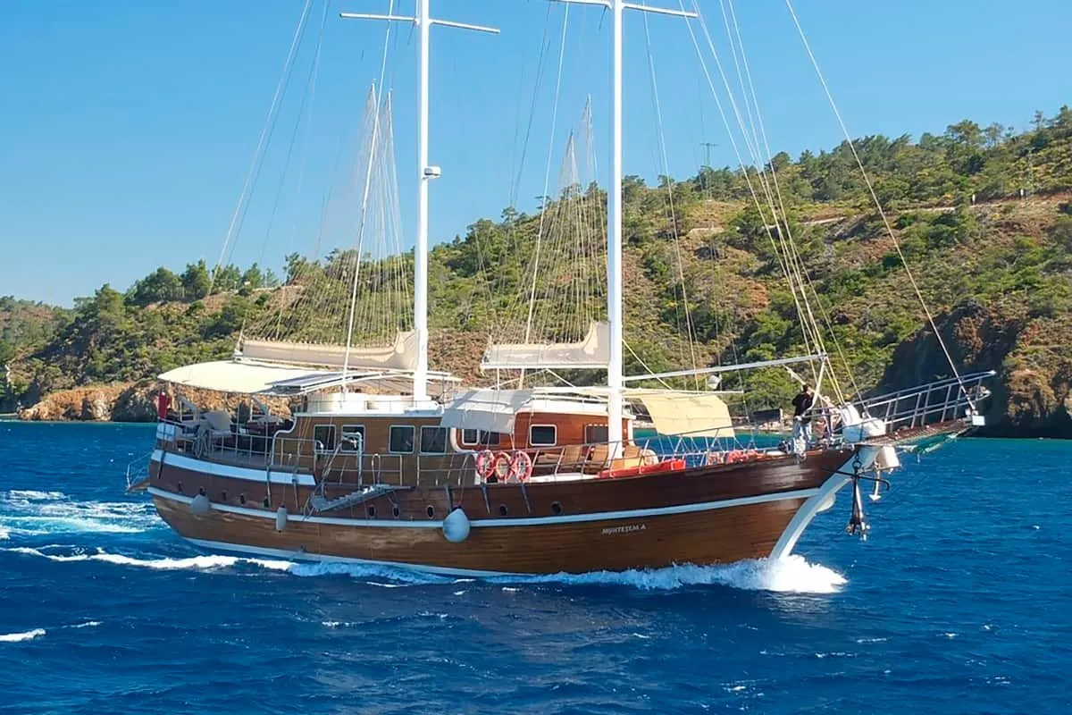 33m Kos Town 8 Cabin Gulet Hire