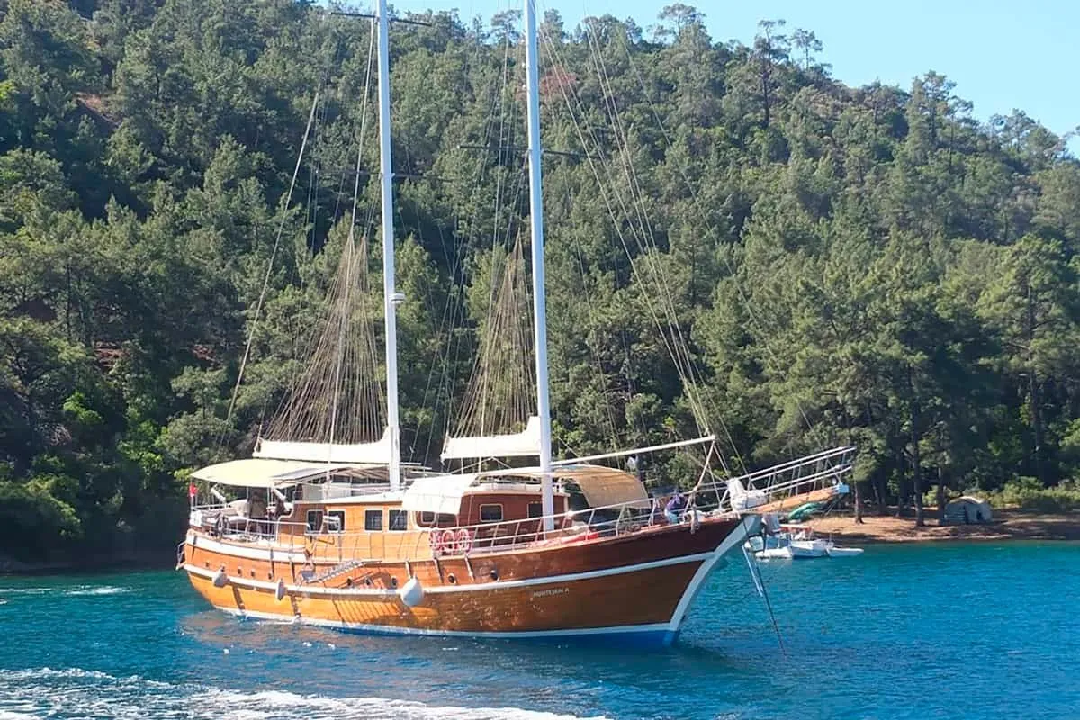 33m Kos Town 8 Cabin Gulet Hire