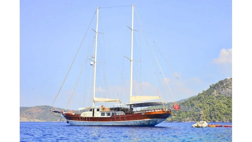 Berrak Su Kiralık Teknesi - 4