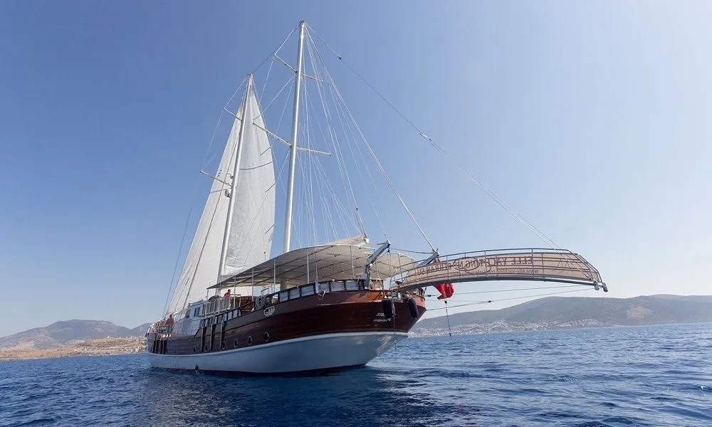 Berrak Su Kiralık Teknesi - 3