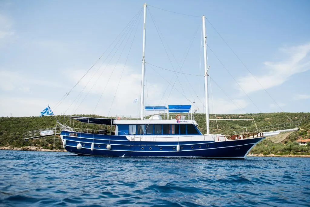 Explore Zakynthos Town on a 33m Rental Gulet
