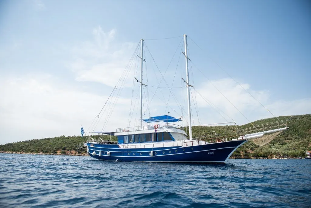 Eros Charter Boat